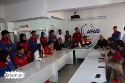 A Mehmet Akif Ersoy Egyetem katasztrófavédelmi hallgatóival